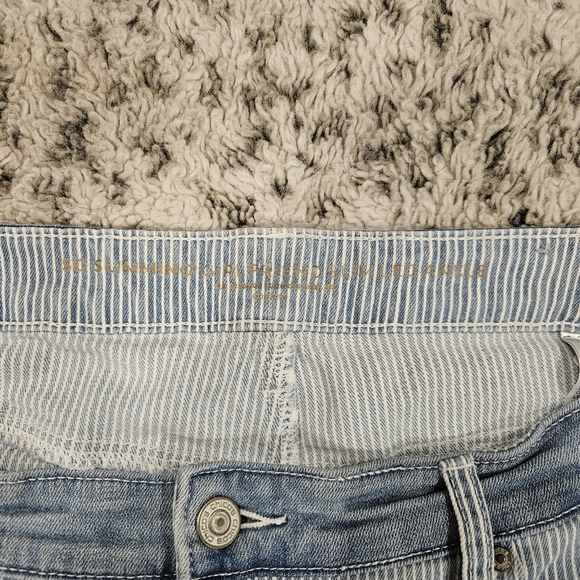 Chico's SZ 10 Nautical Coastal Preppy Blue White Striped Ankle Girlfriend Jean - Picture 3 of 9